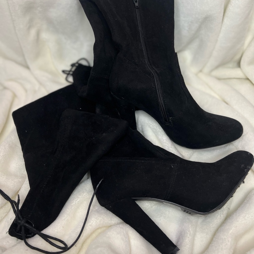 Forever 21 knee-high heeled boots / size 8.5 / black
